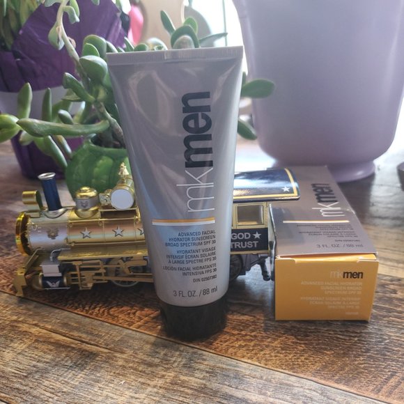 Men's Advanced Facial Hydrator Sunscreen Broad Spectrum SPF 30 - MKMen - Picture 6 of 9